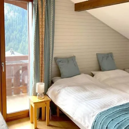 Letach - 'great Bike Park Access' Relax Around The Fire Pit, Mountain Retreat Chalet *